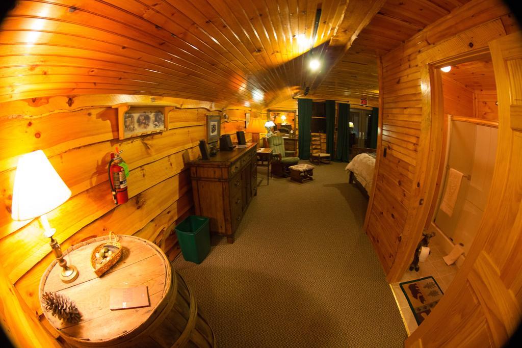 Lake Clear Lodge Exterior photo