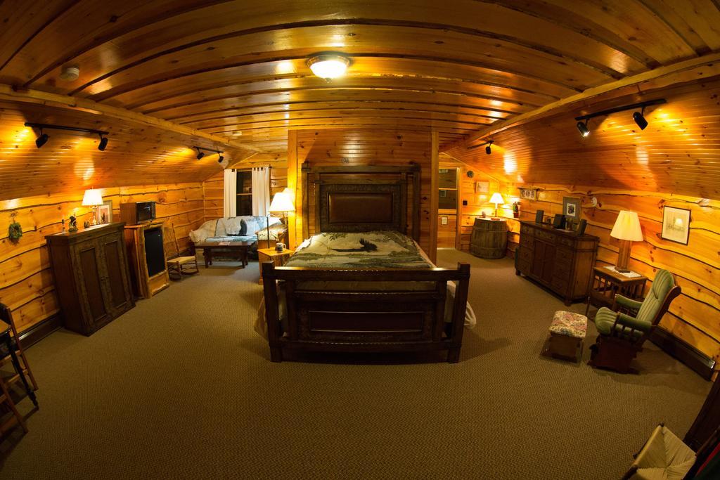 Lake Clear Lodge Exterior photo