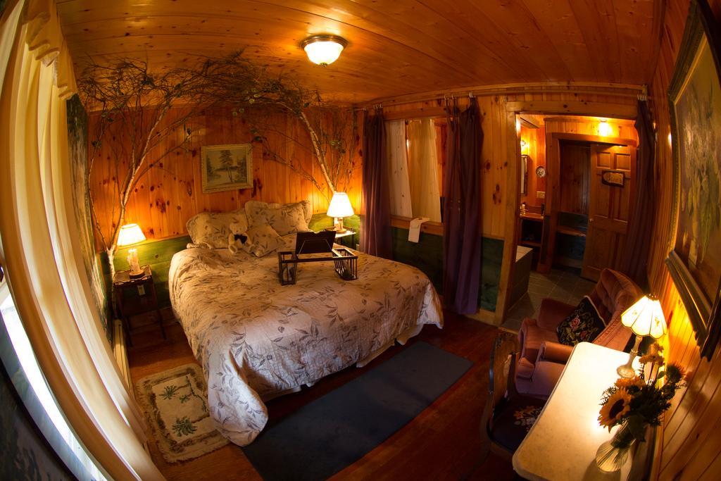 Lake Clear Lodge Exterior photo