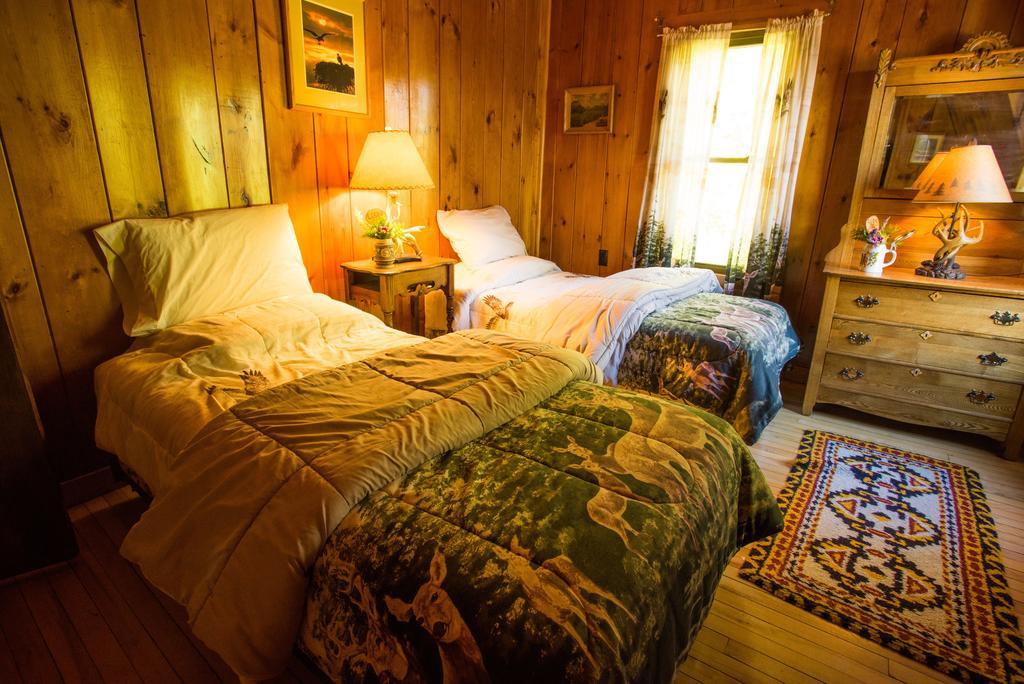 Lake Clear Lodge Exterior photo